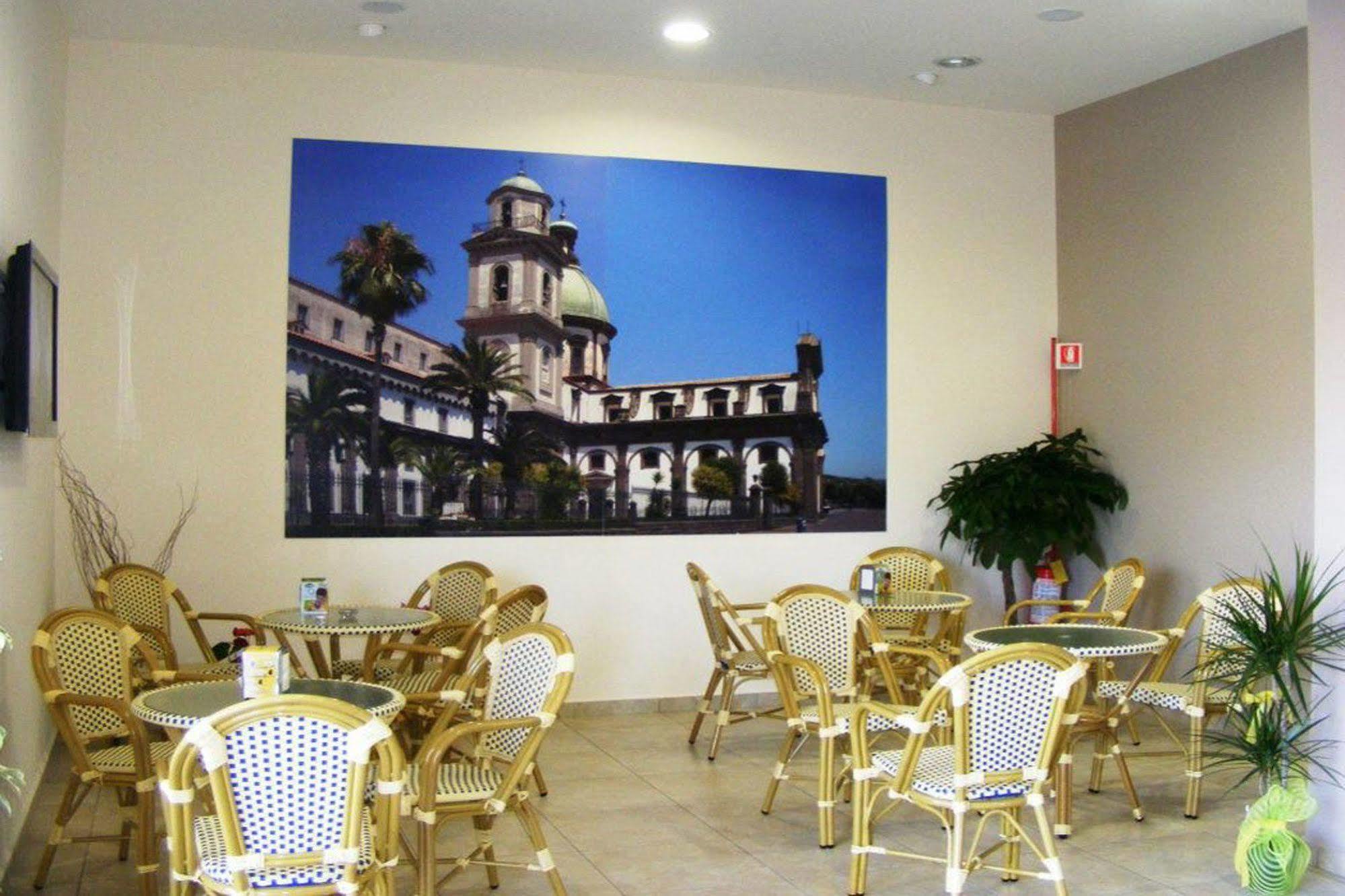 Hotel La Casa Del Pellegrino SantʼAnastasia 外观 照片
